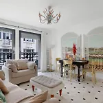 Madeleine&Champs-Élysées - 2BR 2BA with Balcony - Paris Vacation Rentals