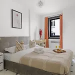 Madeleine&Champs-Élysées - 2BR 2BA with Balcony - Paris Vacation Rentals